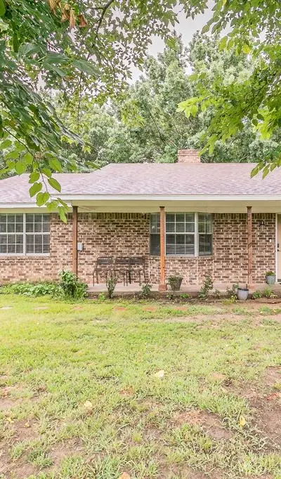 904 SHERMAN Street, Tioga TX 76271 - Photo 2