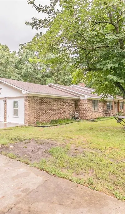 904 SHERMAN Street, Tioga TX 76271 - Photo 4