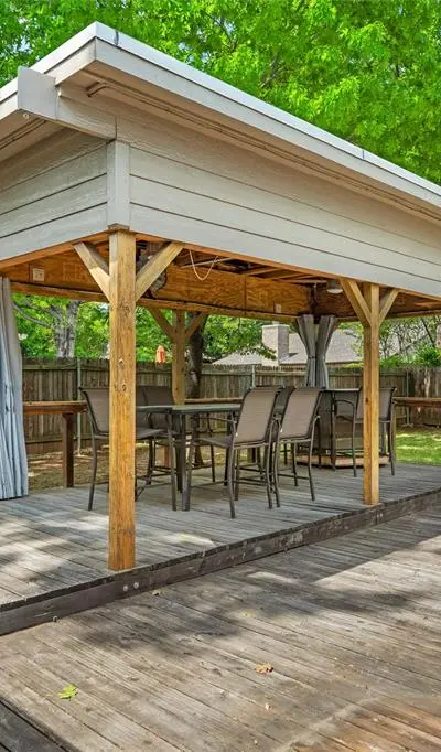 711 Hinsdale Drive, Arlington TX 76006