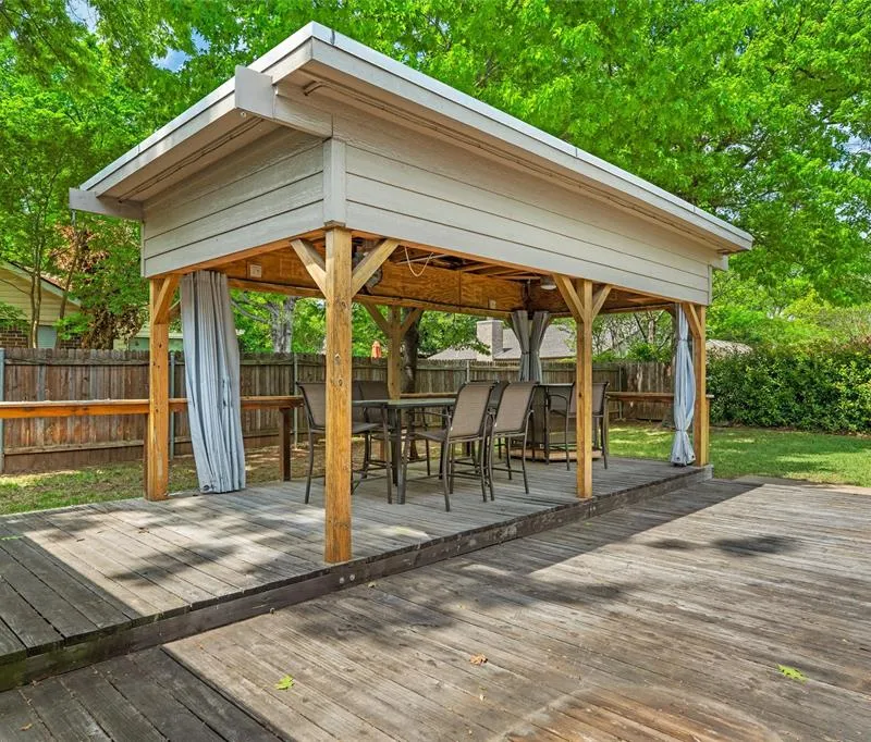 711 Hinsdale Drive, Arlington TX 76006
