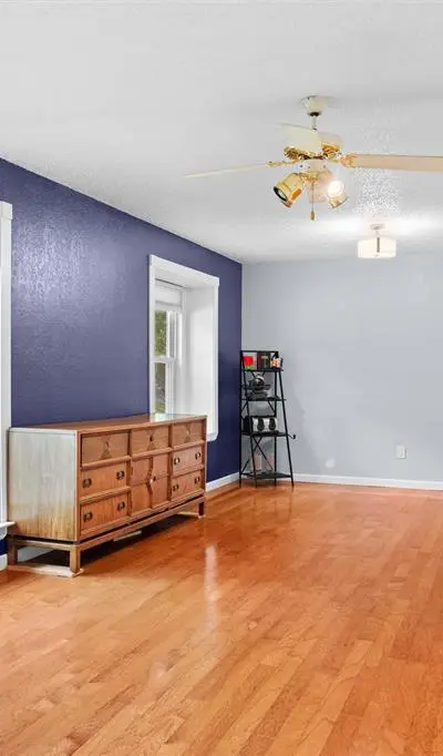 711 Hinsdale Drive, Arlington TX 76006 - Photo 3
