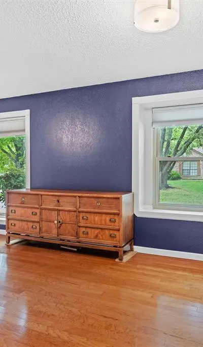 711 Hinsdale Drive, Arlington TX 76006 - Photo 5