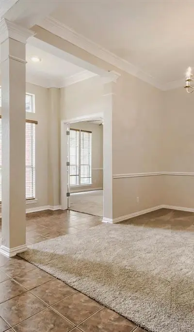 2306 Everton Drive, Arlington TX 76001 - Photo 4