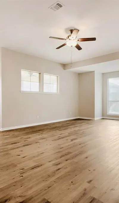 2306 Everton Drive, Arlington TX 76001 - Photo 5