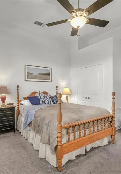 604 Holiday Hills Drive, Mineral Wells TX 76067 - Photo 4