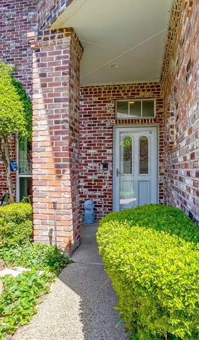 632 Lochngreen Trail, Arlington TX 76012 - Photo 4