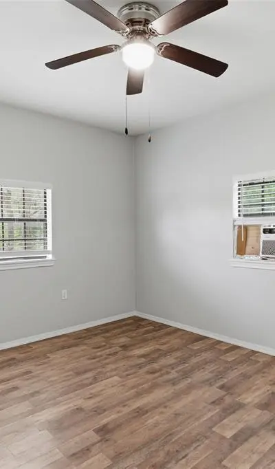 127 E Walker Street, Denison TX 75021 - Photo 3