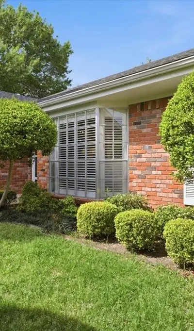 1117 Roaring Springs Road, Fort Worth TX 76114
