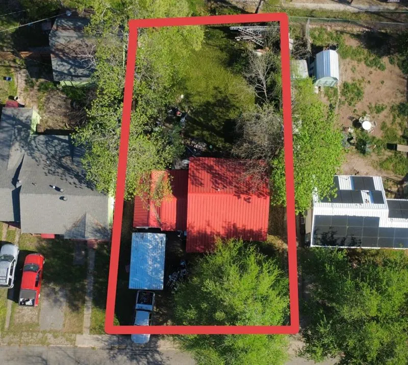 205 Graham Avenue, Bonham TX 75418