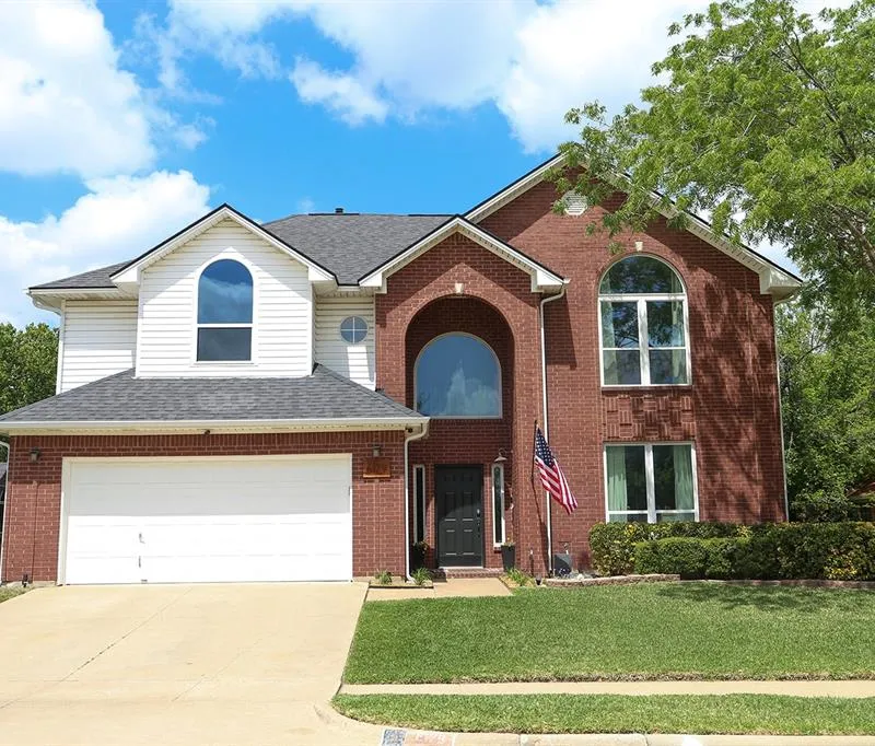 6129 Pebble Creek Drive, North Richland Hills TX 76180