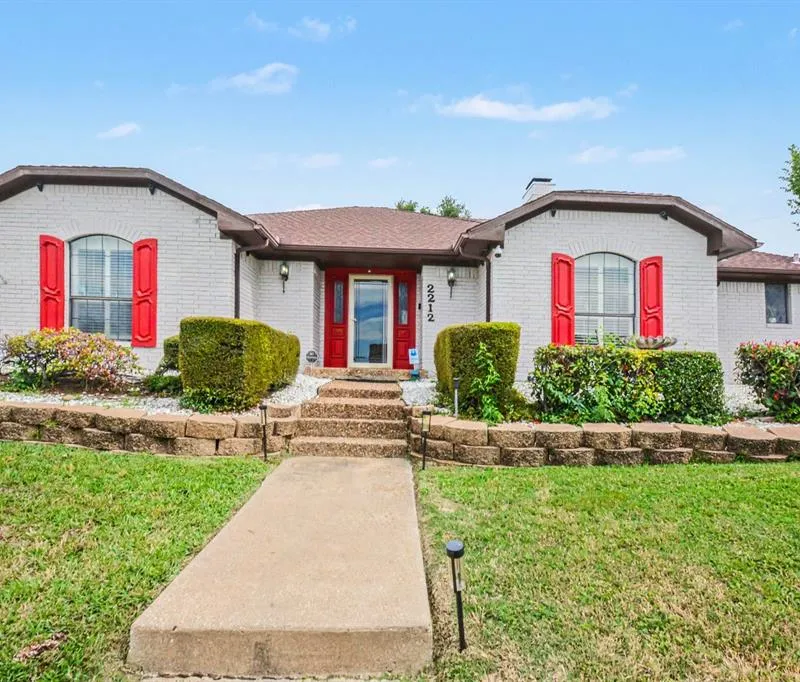 2212 Southern Court, Carrollton TX 75006