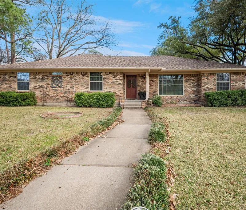 1401 Allegheny Drive, Arlington TX 76012