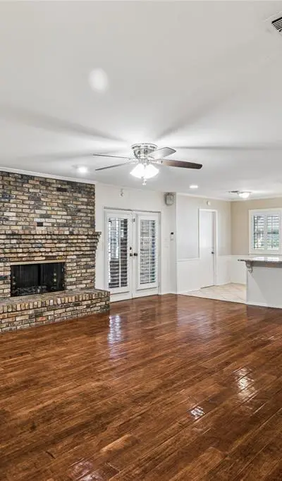 1401 Allegheny Drive, Arlington TX 76012 - Photo 5