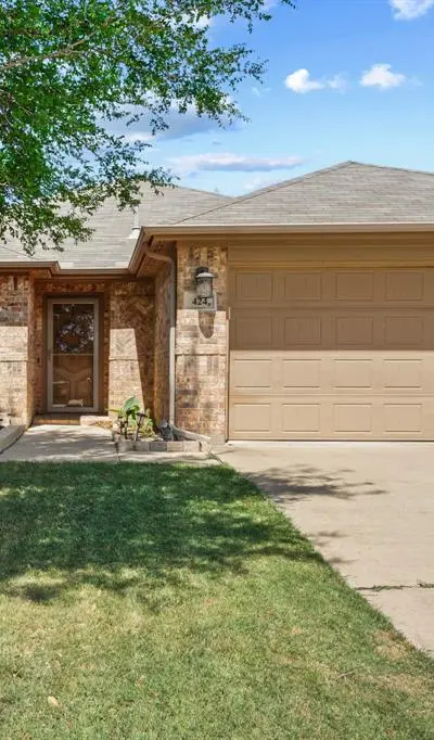 424 Brookhollow Lane, Saginaw TX 76131