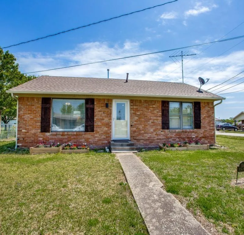 500 N 5th Street, Gunter TX 75058