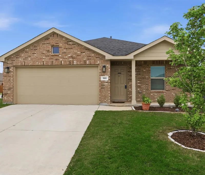 1101 Green Oaks Drive, Hutchins TX 75141