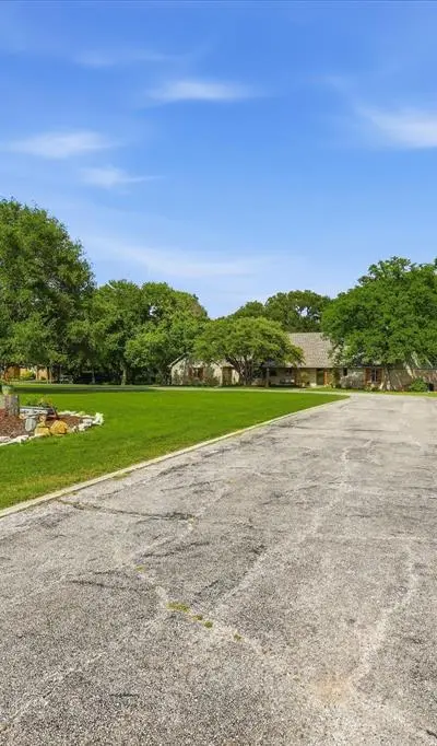 1904 Oak Ridge Trail, Bridgeport TX 76426 - Photo 2