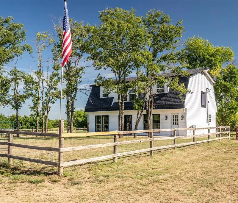 3139 Farm Road 3134, Cumby TX 75433