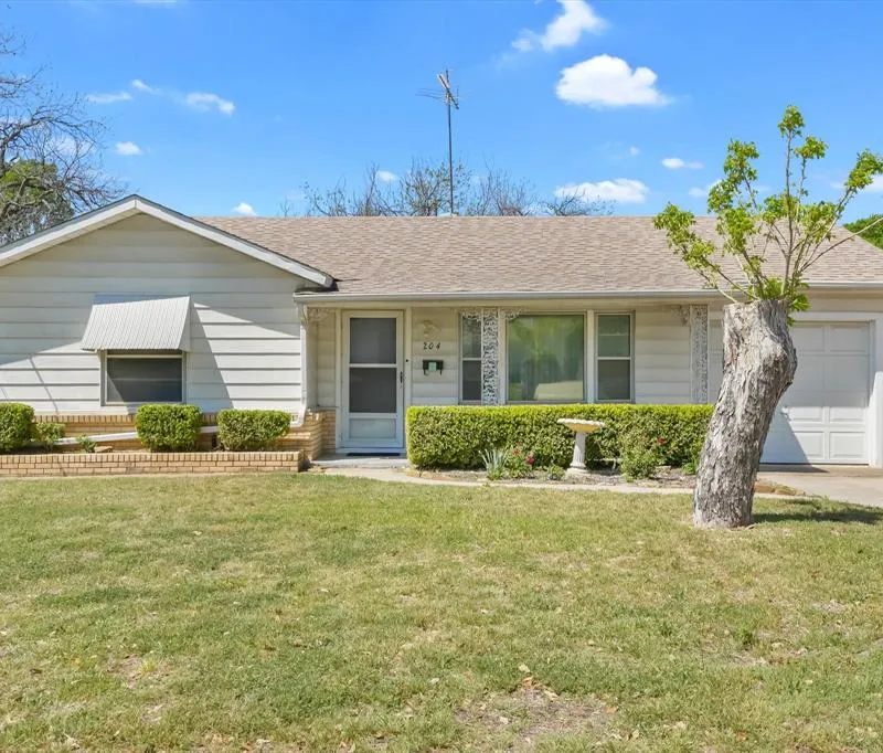 204 Westfork Drive, Fort Worth TX 76114