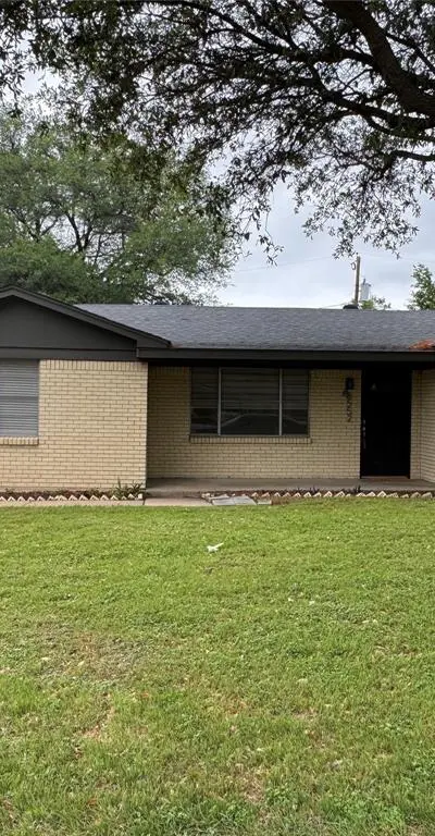 8552 Gibbs Drive, White Settlement TX 76108