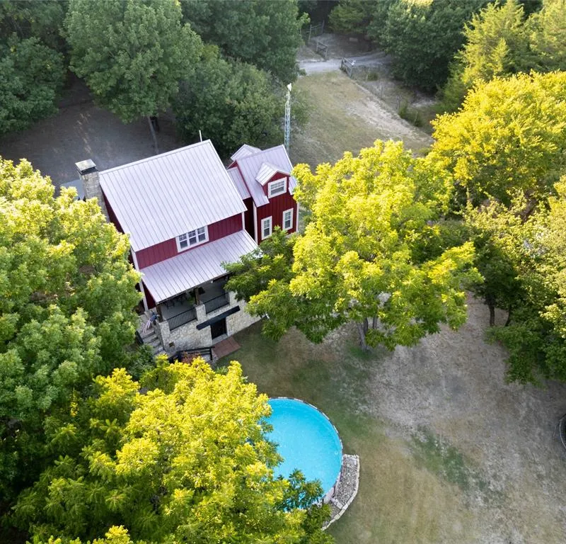 459 County Road 4600, Trenton TX 75490