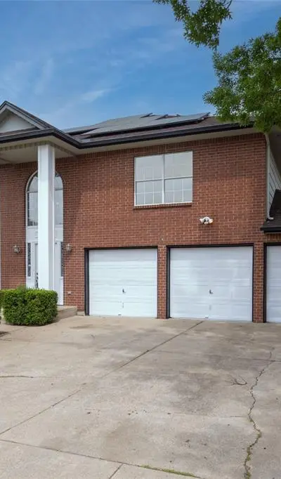641 Lemon Drive, Arlington TX 76018 - Photo 3