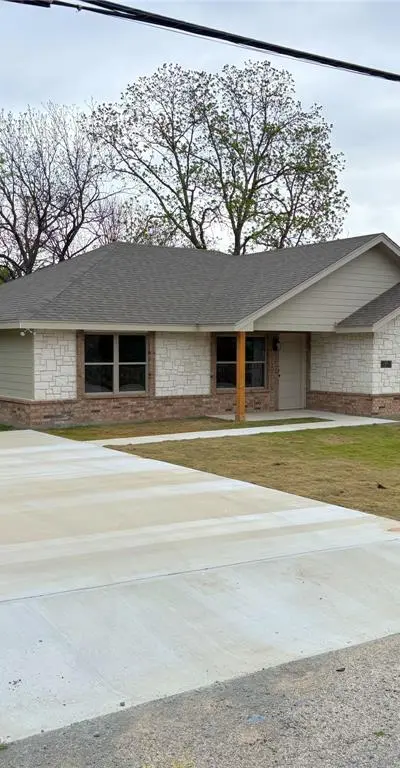 307 Elba Street, Bowie TX 76230