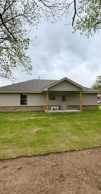 307 Elba Street, Bowie TX 76230 - Photo 5