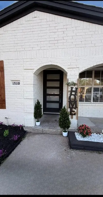 1510 Lackland Street, Arlington TX 76010 - Photo 2