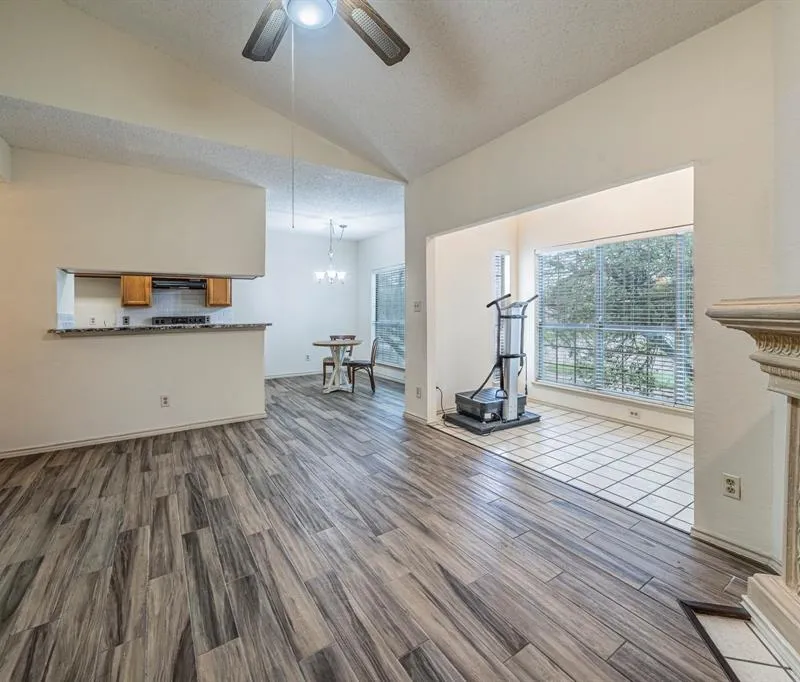 4101 Esters Road # 110, Irving TX 75038