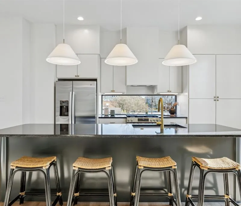 2151 Mail Avenue # 101, Dallas TX 75235