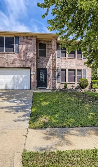 7107 Chambers Creek Lane, Arlington TX 76002