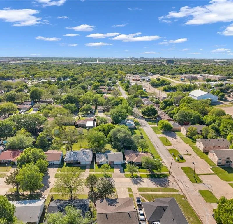 905 SE 3rd Street, Grand Prairie TX 75051
