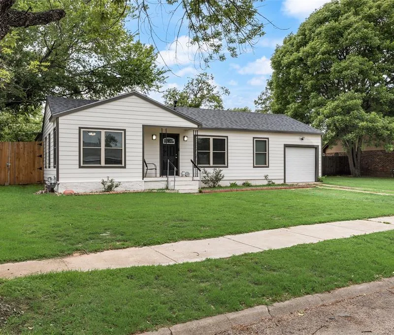 1005 Iowa Street, Irving TX 75060