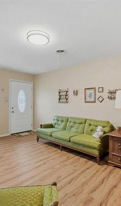 704 Abney Street, Whitesboro TX 76273 - Photo 5