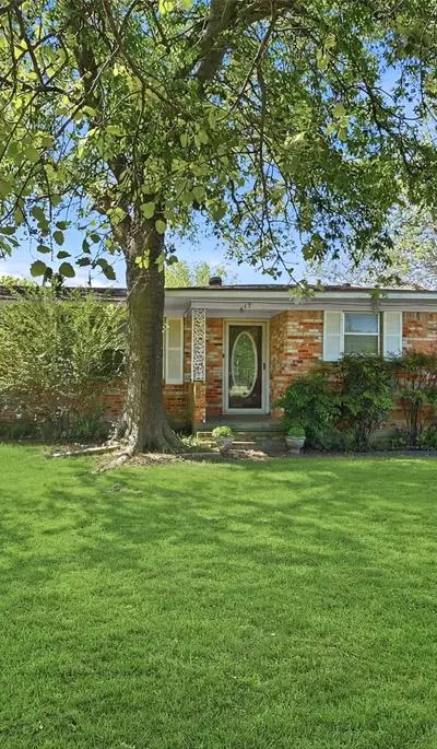 619 W Hayes Street, Savoy TX 75479
