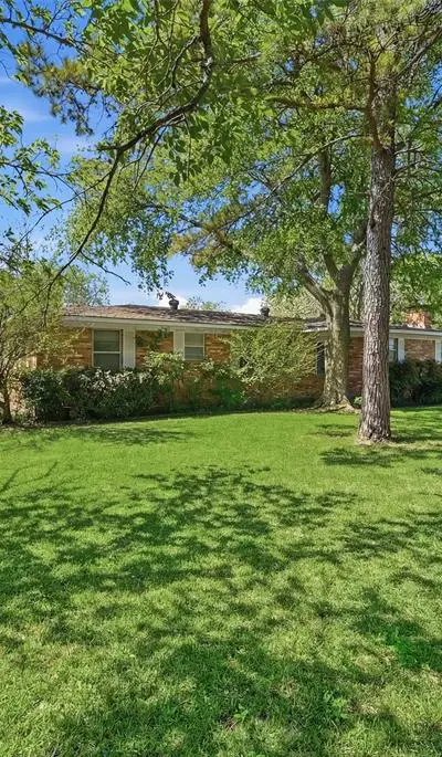 619 W Hayes Street, Savoy TX 75479 - Photo 3