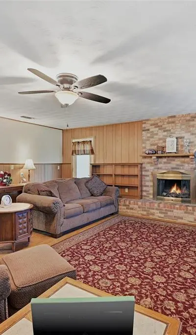 619 W Hayes Street, Savoy TX 75479 - Photo 5