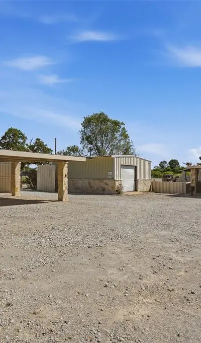 435 Gene Lee Road, Mineral Wells TX 76067 - Photo 4
