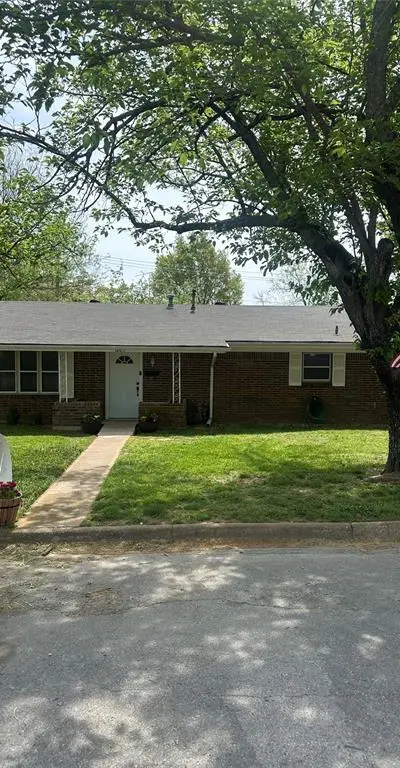 1207 Pebble Street Street, Bowie TX 76230