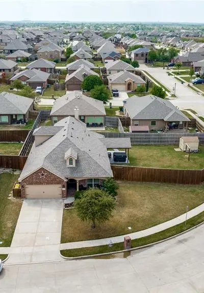 5100 Crystal Lake Avenue, Krum TX 76249