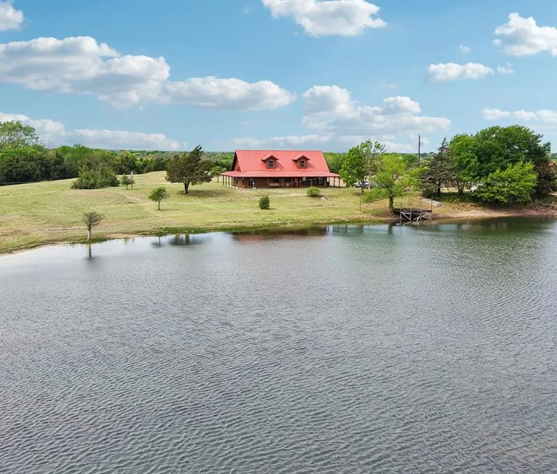 7956 S State Highway 78, Leonard TX 75452