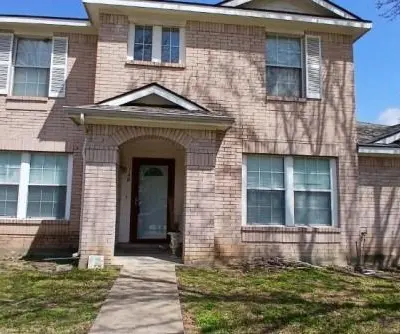 140 Rolling Hills Place, Lancaster TX 75146