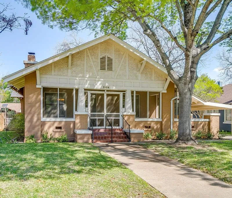 2124 Weatherbee Street, Fort Worth TX 76110
