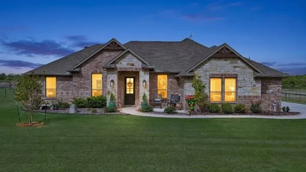 173 Stanley Lane, Poolville TX 76487