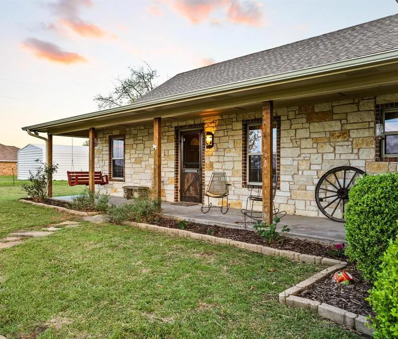 420 County Road 4825, Leonard TX 75452