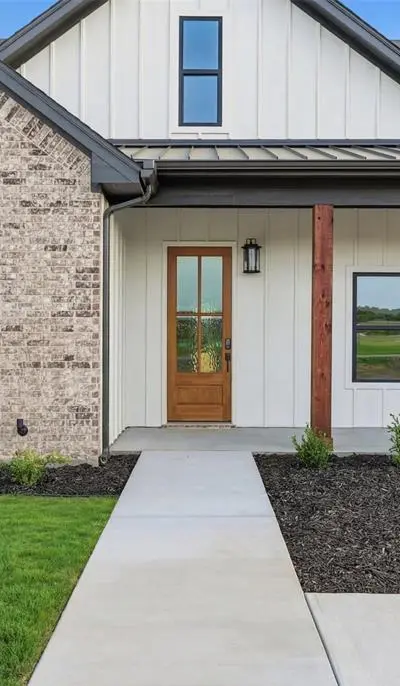 1021 Preserve Street, Weatherford TX 76085 - Photo 2