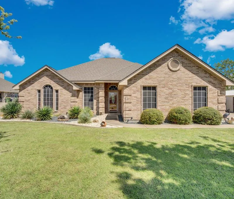 904 Martin, Italy TX 76651