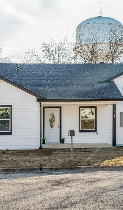 804 Lively Street, Bowie TX 76230 - Photo 2