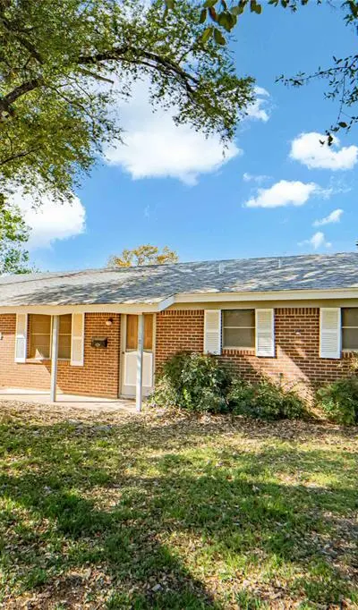 1304 Sycamore Street, Breckenridge TX 76424 - Photo 2
